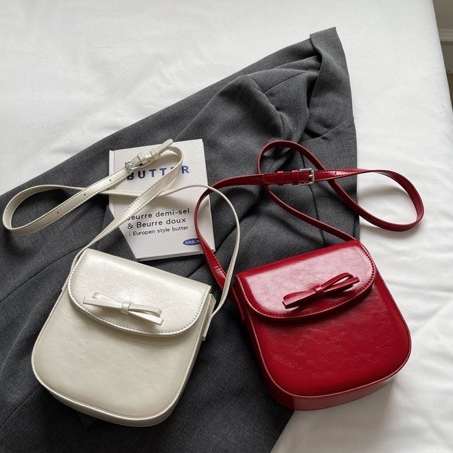 Design sense niche bag 2024 retro red bow saddle bag mobile phone bag summer shoulder crossbody bag
