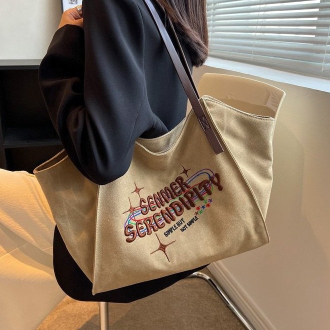 2024 new large bag for women Japanese and Korean fashion ins letter tote bag trendy large capacity personalized shoulder bag wholesale