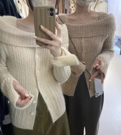One-shoulder bottoming shirt for women with sweater hot girl knitted cardigan new early spring high-end top