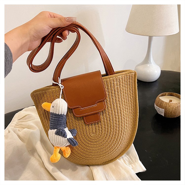 Manufacturer wholesale semi-circle bag women's new single shoulder cotton woven bag foreign style straw bag woven bag vacation beach bag