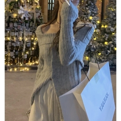 One-shoulder bottoming shirt for women with sweater hot girl knitted cardigan new early spring high-end top