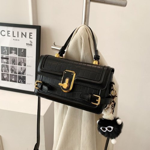 One piece drop shipping spring and summer commuter box bag for women 2024 high-end contrasting color single shoulder small square bag wholesale