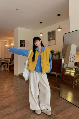 Japanese retro vest, corduroy casual pants, white zipper cardigan and sweater three-piece set
