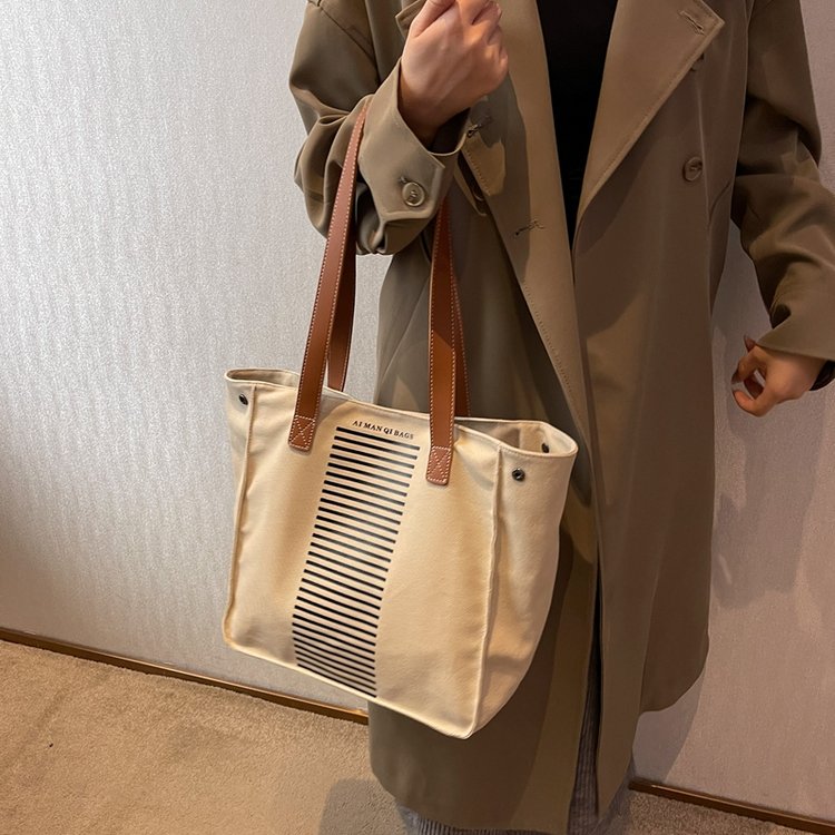 Canvas bag women's large capacity 2024 new casual versatile shoulder bag cloth bag texture class commuting tote bag