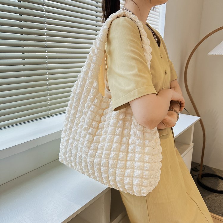 Korean ins girl's stylish cloud puff flower shoulder bag women's new summer canvas simple handbag