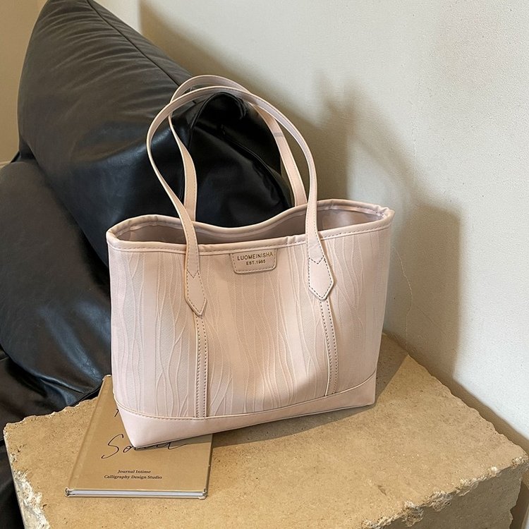 Women's Bag 2024 New Personalized Bucket Bag Large Capacity Commuting Bag Beautiful One-Shoulder Underarm Bag Women's Bag