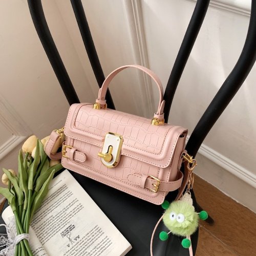 One piece drop shipping spring and summer commuter box bag for women 2024 high-end contrasting color single shoulder small square bag wholesale