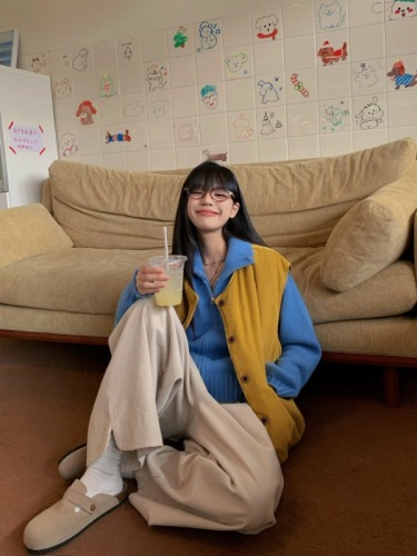 Japanese retro vest, corduroy casual pants, white zipper cardigan and sweater three-piece set