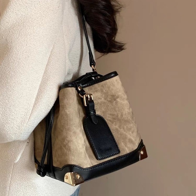 Nanfeng Chio2nd Oil Painting Pavilion Bucket Bag Women's New High-end Western Style Shoulder Crossbody Small Bag