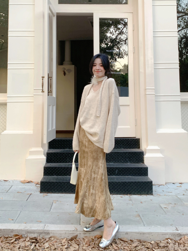 Temperament suit loose V-neck knitted sweater women's autumn high-waisted skirt fishtail skirt two-piece set