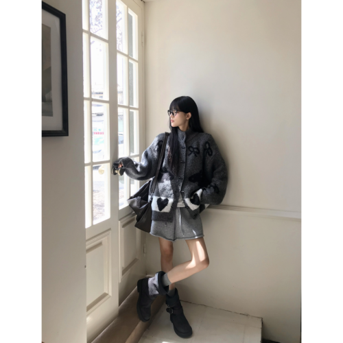 Korean autumn knitted patchwork contrasting pattern thickened long-sleeved sweater jacket