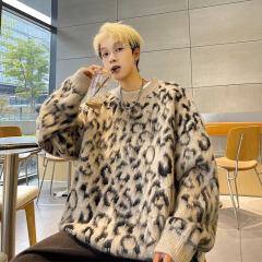 Autumn and winter men's leopard print sweater bottoming shirt fashionable loose men's clothing