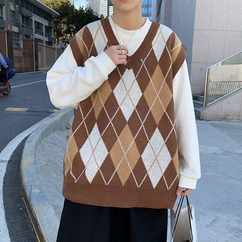 Spring and Autumn style diamond checkered waistcoat knitted vest men's loose pullover outer sleeveless sweater vest