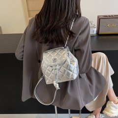 Backpack women's fashion 2024 new silver high-end niche design chain bag women's versatile small backpack trend