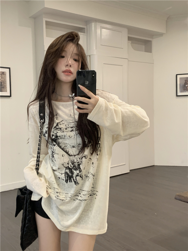 White long-sleeved printed T-shirt for women, early autumn inner layering shirt, American oversize loose top