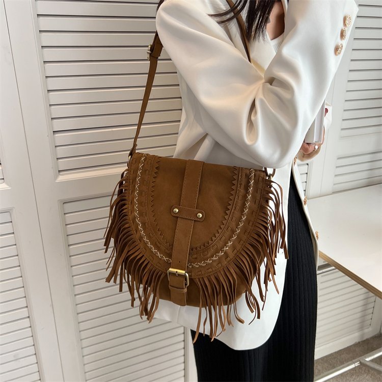 New handmade imitation suede tassel bag for women retro saddle bag fashionable shoulder small bag crossbody bag