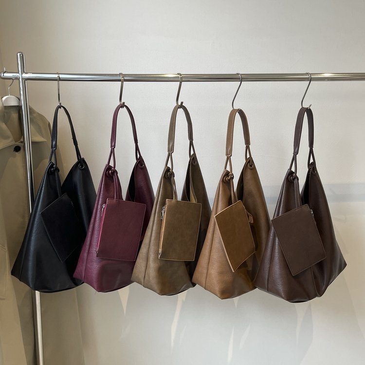 Large Capacity Bag Women's Versatile 2024 New Casual Shoulder Shopping Bag Retro Fashion Class Commuting Tote Bag
