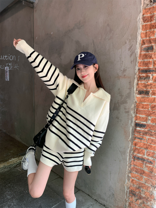 Korean style loose and lazy style knitted sweater top and shorts two-piece set