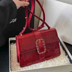 Crocodile pattern small square bag armpit bag 2024 new female bride wedding bag large capacity commuter high-end single shoulder crossbody bag