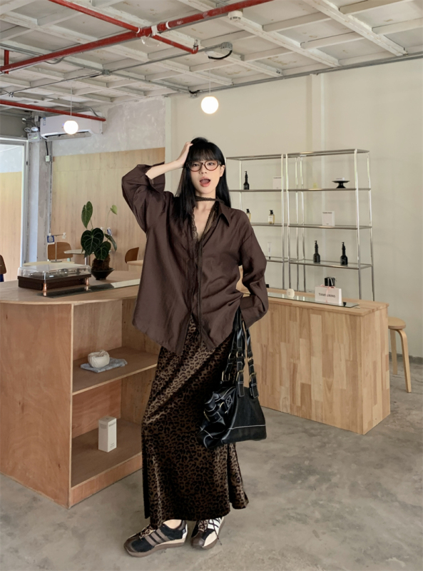 Korean style V-neck spliced ​​lace single-breasted long-sleeved shirt leopard print skirt two-piece set