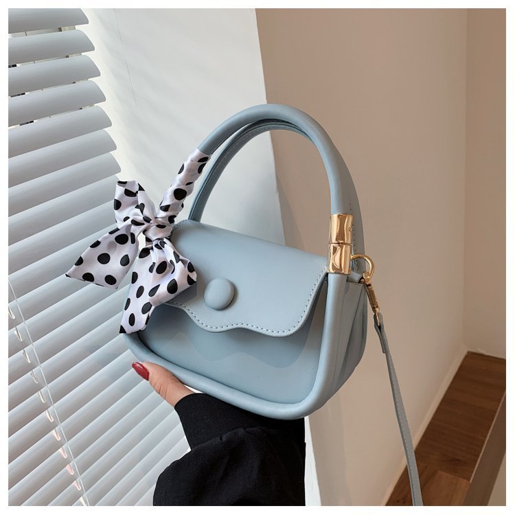 This year's popular bags for women are new, trendy, fashionable, internet celebrity hot crossbody bags, niche versatile small square bags, trendy