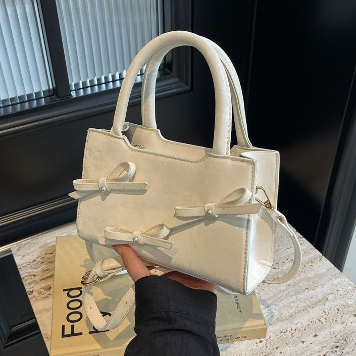 High-end sweet girly bag 2024 new small square bag niche versatile handbag cute one-shoulder cross-body bag