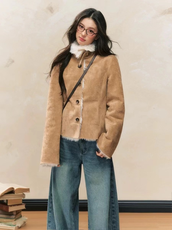 Design new autumn and winter slim fit plush outer khaki warm fur all-in-one jacket for women