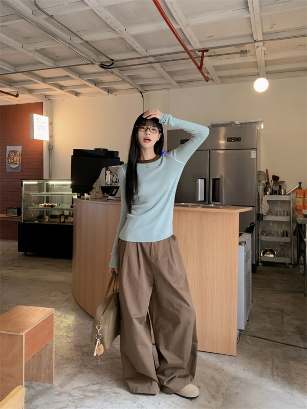 Contrast color round-neck sweater inner top + brown retro casual pants, high-waisted loose suit pants