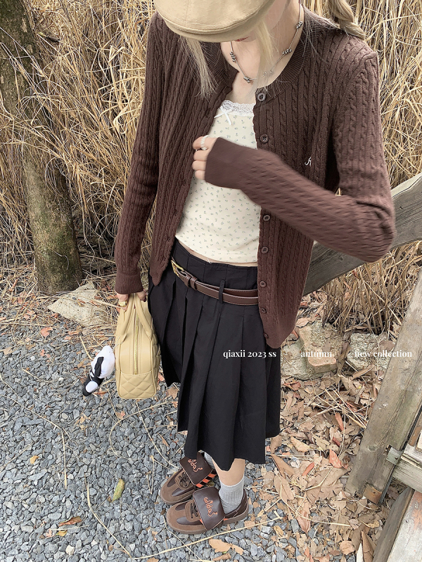 bm style early autumn new embroidered round neck twist knitted cardigan Korean style versatile sweater jacket