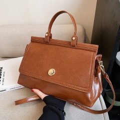 Large-capacity retro briefcase 2024 autumn new texture versatile crossbody handbag daily commuting messenger bag for women