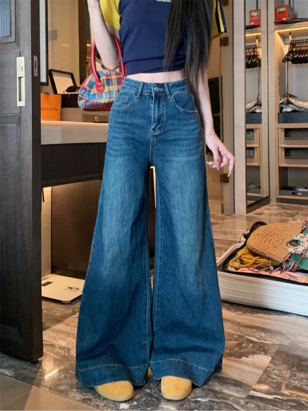 American retro blue bootcut jeans for women, high-waisted, loose, drapey, wide-leg floor-length trousers