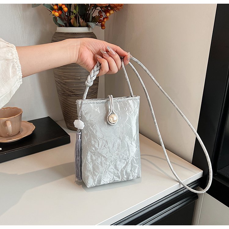 Mobile phone bag crossbody for women 2024 new fashion niche design high-end internet celebrity hot style small bag for mobile phone