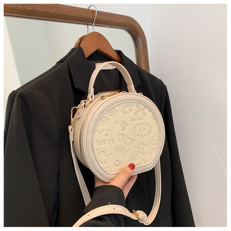 This year's popular small bag, women's summer all-match crossbody bag, new trendy fashion niche embossed handheld round bag