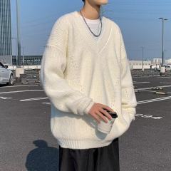 Japanese lazy style V-neck pullover sweater for men in autumn and winter retro high-end loose casual sweater