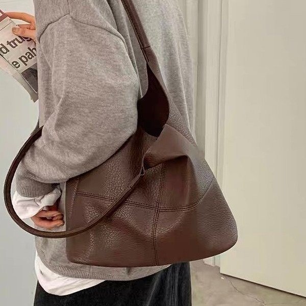 Autumn and winter large bags for women, new trendy Korean style, casual, simple, large capacity, single shoulder bucket bag, popular style