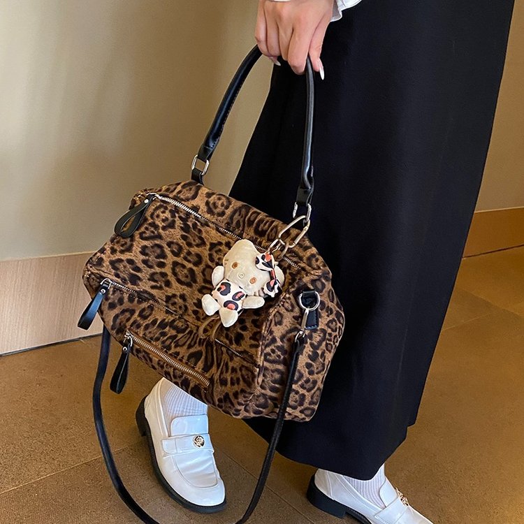 Retro style leopard print tote bag 2024 autumn and winter new large capacity shoulder bag crossbody casual niche women's bag