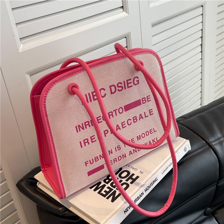 This year’s popular niche design bags 2024 new women’s bags crossbody bags popular versatile canvas single shoulder small square bags