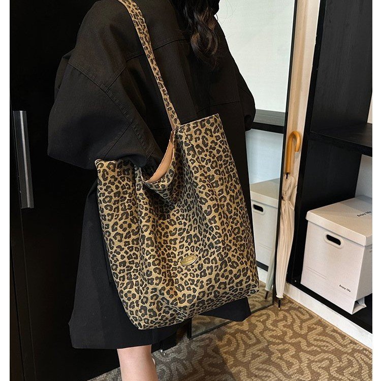 Niche design plaid bag plaid large capacity shopping bag female commuter tote bag handbag shoulder armpit bag