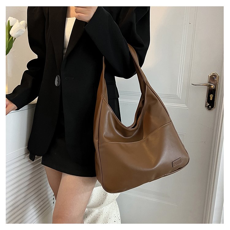 2024 New Autumn and Winter Soft Leather Tote Bag Large Capacity Brown Bucket Bag Versatile Commuting Shoulder Bag for Women