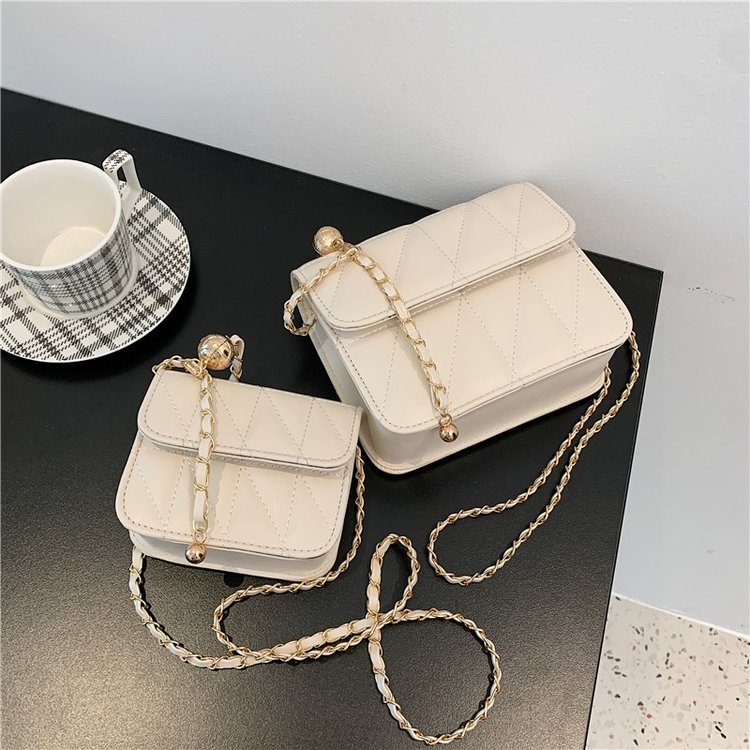 Fashionable solid color single shoulder crossbody bag for women 2024 new style aesthetic trend ins solid color temperament foreign style small square bag