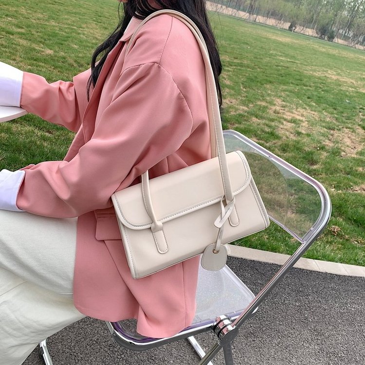 Western style portable baguette underarm bag for women 2024 spring new street style Korean style shoulder bag for women