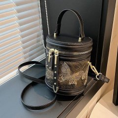 This year's popular new Chinese style embroidered bags for women 2024 spring and summer new style versatile high-end hand bucket bag