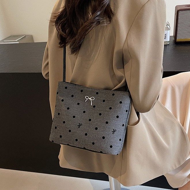 This year's popular canvas bag women's large capacity 2024 new summer casual shoulder crossbody bag bucket bag