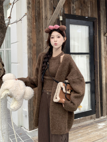 Hot girl halter neck camisole knitted cardigan jacket top lazy style loose soft waxy sweater suit for women