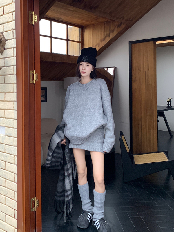 Korean chic autumn and winter simple fashionable knitted suit warm sweater top + skirt