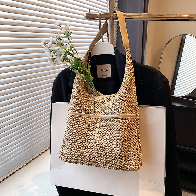 French straw bag for women, literary forest style work and commuting bag 2024 new summer small fresh woven tote bag