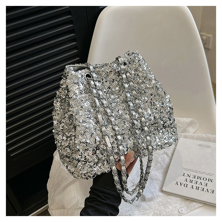 2024 new fashion popular versatile bright bread bag women's bag casual chain shoulder crossbody bucket bag large capacity