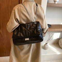 Casual soft-surface large-capacity bag for women, new popular style, versatile chain crossbody bag, fashionable shoulder bag