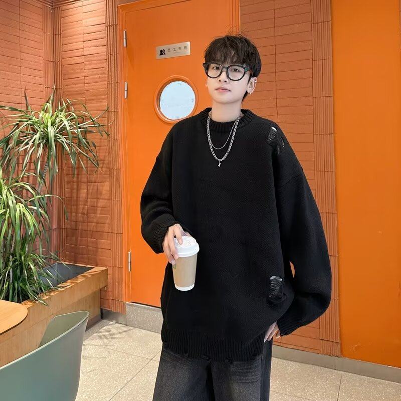 Black holed round neck sweater for men in autumn and winter American retro loose lazy style bottoming sweater