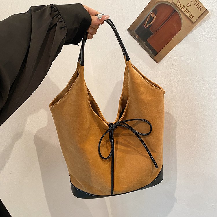 Casual Large Capacity Suede Bag Women's 2024 New Autumn and Winter Commuting Shoulder Bag Fashion Handheld Tote Bag